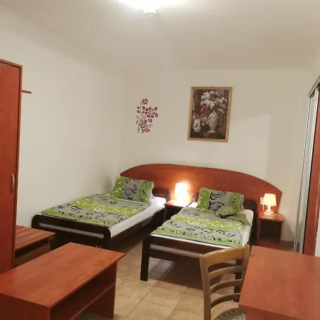Rudolf Bed & Breakfast 2*