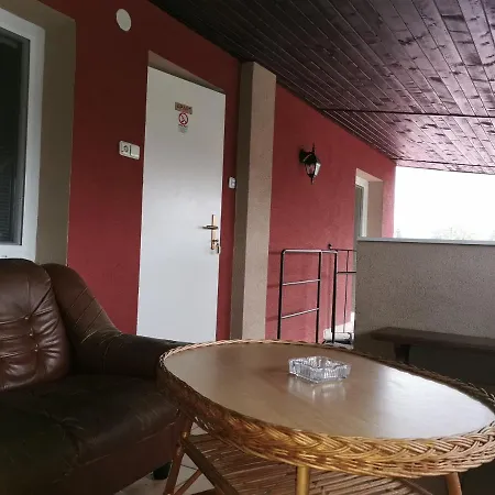 Rudolf Bed & Breakfast 2*