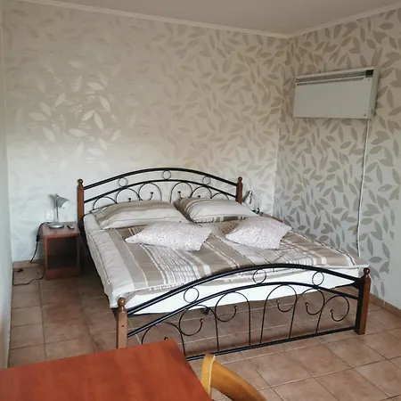 Bed & Breakfast Rudolf 2*